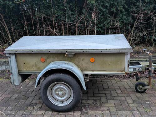 Foto - Westfalia Kfz Deckel Anhänger vielseitig nutzbar