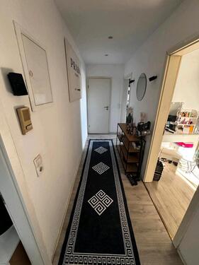 Foto - DG Wohnung 65qm 3 zimmer - 500,00&nbsp;EUR Kaltmiete, ca.&nbsp; 65,00&nbsp;m&sup2;