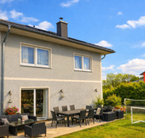 Familienfreundliche freistehende Stadtvilla in BerlinStaaken