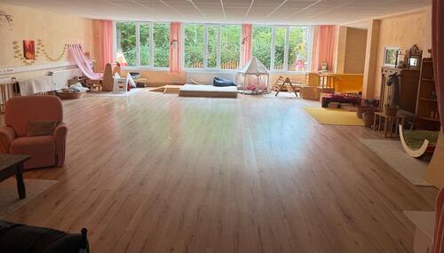 Foto - Heller Raum ( 180qm) + separater 16qm Nebenraum