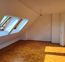 2 Zimmer DG Wohnung in Stgt, Bad-Cannstatt - Stuttgart Bad Cannstatt