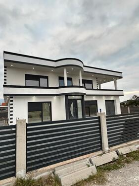 Foto - Haus Villa in Pej Vitomeric (Kosovo)