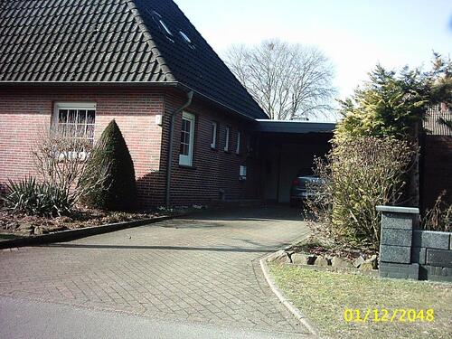 Foto - Einfamilienhaus mit Nebengebäuden in Bad ZwischenahnDänikhorst