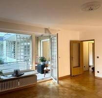 Attraktive 3-Zimmer-Wohnung, sonniger Süd-Ost-Balkon, ruhige Lage - Hamburg Wandsbek