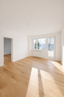 Foto - Hochwertig sanierte 2-Raumwohnung mit Fußbodenheizung & Eiche-Designboden