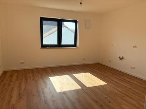 Foto - Helle 3-Zimmer-Wohnung mit Garagenstellplatz