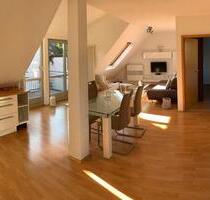 2 Zimmer DG Wohnung mit Balkon - 990,00&nbsp;EUR Kaltmiete, ca.&nbsp; 52,00&nbsp;m&sup2; in Hanau (PLZ: 63456) Groß-Steinheim