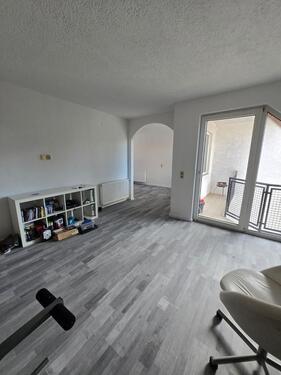 Foto - - Helle und gemütliche 2-Zimmer-Wohnung ab sofort frei -