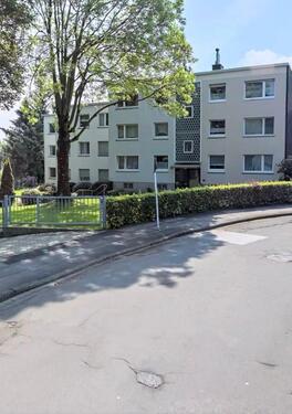 Foto - Sonnige Balkonwohnung mit 3 großzügigen Räumen in ruhiger Lage
