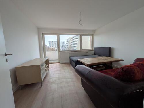 Foto - Sanierte 68 qm Perle: 2 Zimmer mit großer Wohnküche, Balkon & Möbeln
