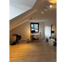 Helle 2,5-Zimmer Dachgeschosswohnung in Hösbach mit EBK