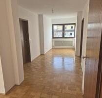 schöne 2,5 Zimmer Wohnung mit Dachterrasse in Fürth