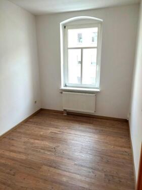Foto - Charmante 2-Raum-Wohnung, 1. OG mit Balkon u. neuer Einbauküche
