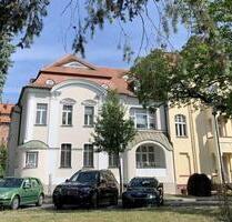 Stilvolle Stadtvilla in Zentrumsnähe bietet charmanten Arbeitsplatz mit Erker - 1. OG - ca. 59,5 m² - Frankfurt (Oder)