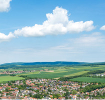Einzimmer mit Balkon, Parkplatz und Garten - Springe