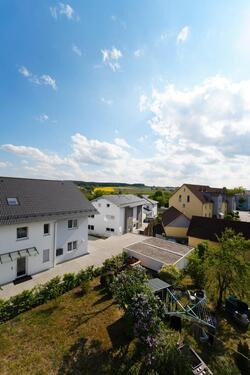 Foto - Hübsche DG-Wohnung, gepflegtes Apartment mit Ausblick ohne Makler