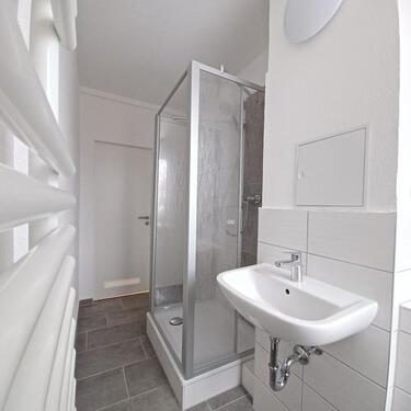 Foto - Starter-Wohnung mit Dusche - 296,00 EUR Kaltmiete,