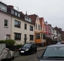 Helle 2-Zimmer-Dachgeschosswohnung in der Roßbachstraße, 28201 Br - Bremen Neustadt
