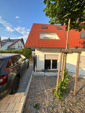 Foto - Helle, moderne 2,5-Zimmer-Erdgeschosswohnung mit Terrasse