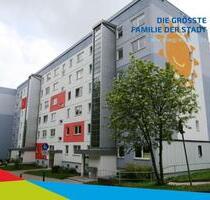 Einbauküche, modernes Bad, Gästetoilette, schöner Balkon - Chemnitz Klaffenbach