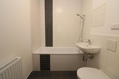 Foto - In meiner Badewanne bin ich der Kapitän...neu sanierte 3-RW mit Wanne u. Balkon!!!