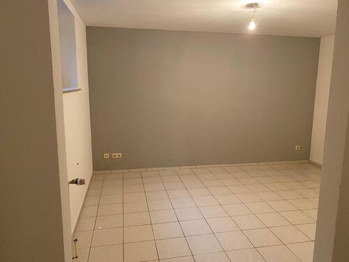 Foto - 1,5 Zimmer-Souterrain Wohnung - 250,00 EUR Kaltmiete,