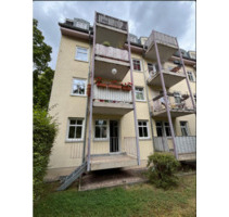 60 m²-Wohnung in Gotha-Zentrum: 1 OG, Balkon, Stellplatz