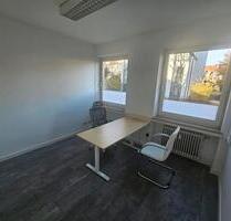 Ruhiges und helles Büro in einer Kanzlei - München Moosach