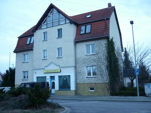 Foto - 3-Raum-Dachgeschoss-Wohnung - 400,00&nbsp;EUR Kaltmiete, ca.&nbsp; 82,00&nbsp;m&sup2;