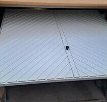 Schwingtor Garage mit Elektroantrieb - Kölleda