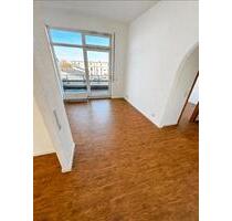 Moderne helle 3,5 Zimmer Wohnung 2 Balkone +TG Stellplatz+Keller - Bietigheim-Bissingen