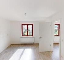 Idyllisch gelegene 2-Raum-Altbauwohnung mit Tageslichtbad - Chemnitz Adelsberg