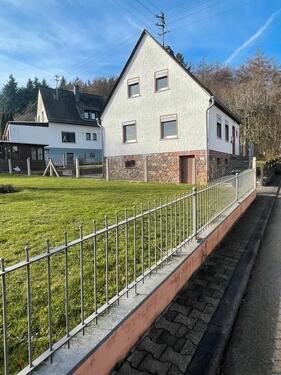 Foto - Einfamilienhaus ruhig am Waldrand gelegen. Privat Verkauf !