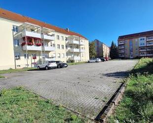 Ihre Parkmöglichkeit im begrünten Innenhof - Großräschen