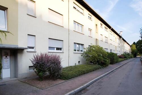Foto - Top Lage ! SanierteRenovierte 3-Zimmer Wohnung mit Balkon und Gartenanteil