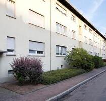 Top Lage ! SanierteRenovierte 3-Zimmer Wohnung mit Balkon und Gartenanteil - Frankfurt am Main Mitte-Nord