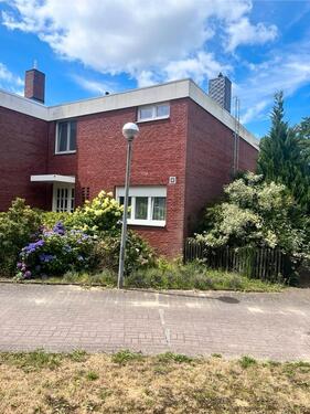 Foto - Reihenendhaus mit guter Lage, Terrasse, Garten und Garage