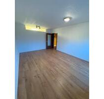 Frisch renovierte 2 ZKB Wohnung - Saarbrücken Dudweiler