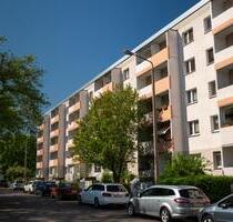 Wir sanieren für Sie - 3 Zimmer-Wohnung in Halle - Halle (Saale) Halle-Neustadt