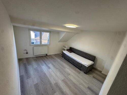 Foto - 1 Zimmer Dachgeschoßwohnung zur Miete in Köln