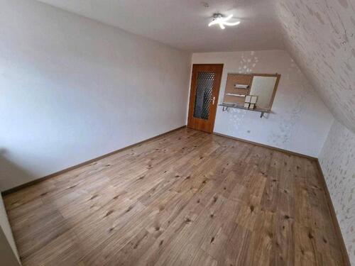 Foto - 3 Zimmer Dachgeschoßwohnung zur Miete in Stetten am kalten Markt