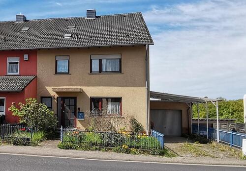 Foto - Großzügige Doppelhaushälfte mit Ausbaureserve