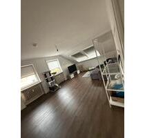 2,5 Dachgeschoss Wohnung - 780,00 EUR Kaltmiete, in Brakel (PLZ: 33034)