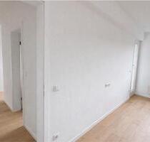 Renovierte WG geeignete Wohnung mit Tageslichtbad und Balkon - Köln Kalk