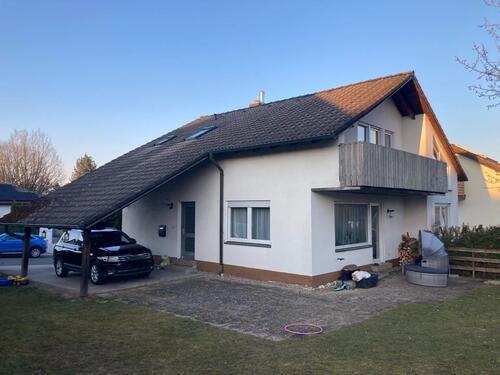 Foto - Charmantes Einfamilienhaus, mit Dach- und Kellerwohnung