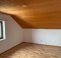 DG- Wohnung 75 m² Wenzenbach - 600,00&nbsp;EUR Kaltmiete, ca.&nbsp; 75,00&nbsp;m&sup2; in Wenzenbach (PLZ: 93173)