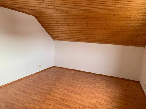 Foto - Dachgeschoßwohnung in Wenzenbach zur Miete