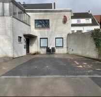 Stellplatz im Zentrum von Itzehoe(Sandkuhle) Wohnmobil geeignet