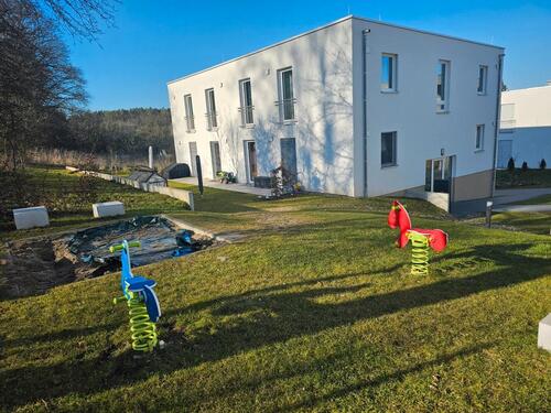 Foto - Dreizimmerwohnung im Vierfamilienhaus