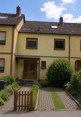 Foto - Reihenmittelhaus in Rottendorf mit StellplatzGarage und Garten